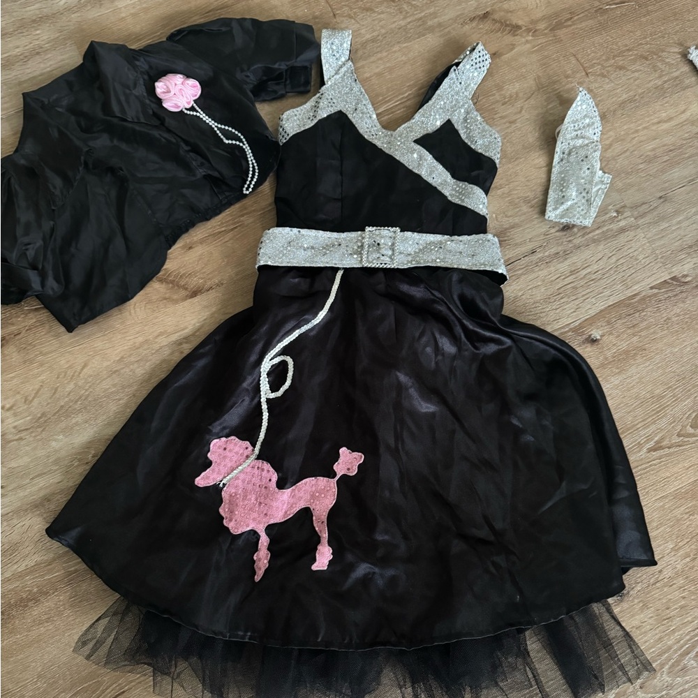 Black Poodle Skirt Costume. Size medium 8/10. Excellent condition